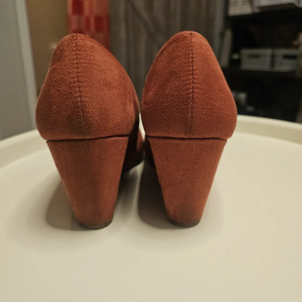 Chinese Laundry Women's Wedges - Rust - Picture 5 of 10